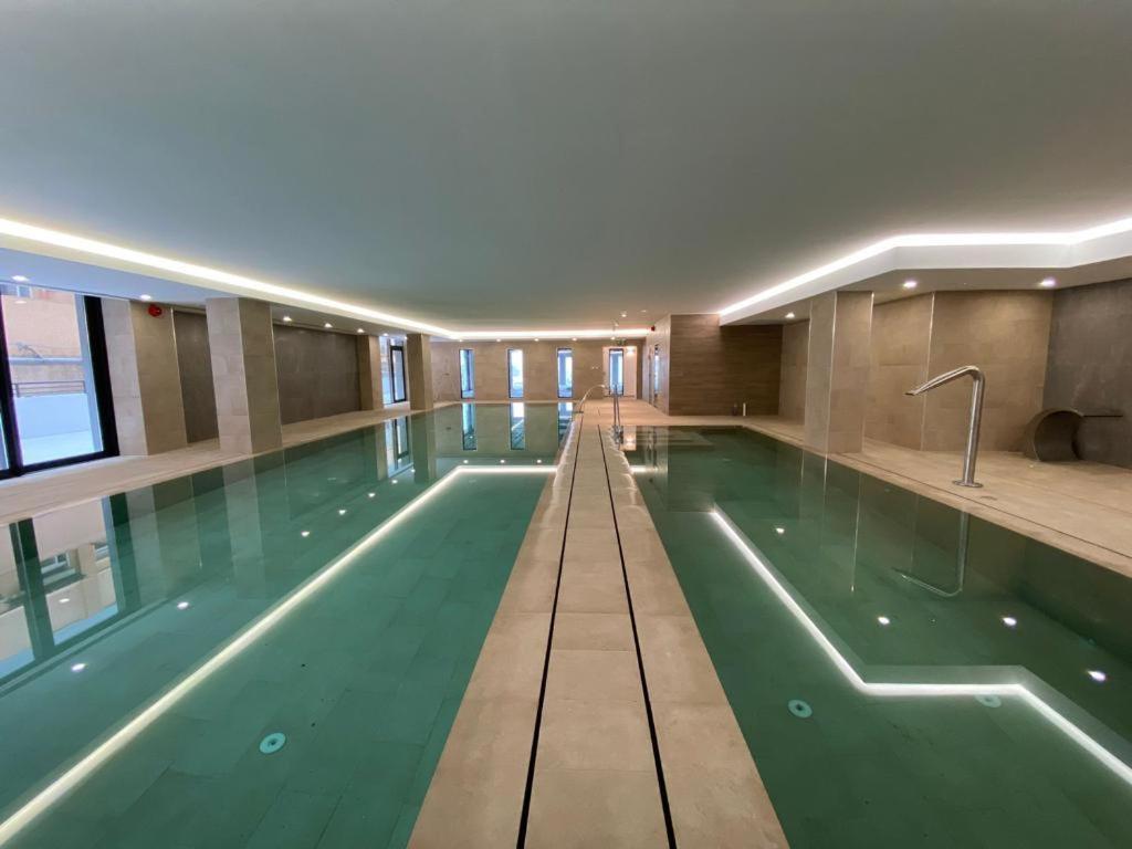 Modern Apartment With Spa And Pool Gibraltar Zewnętrze zdjęcie